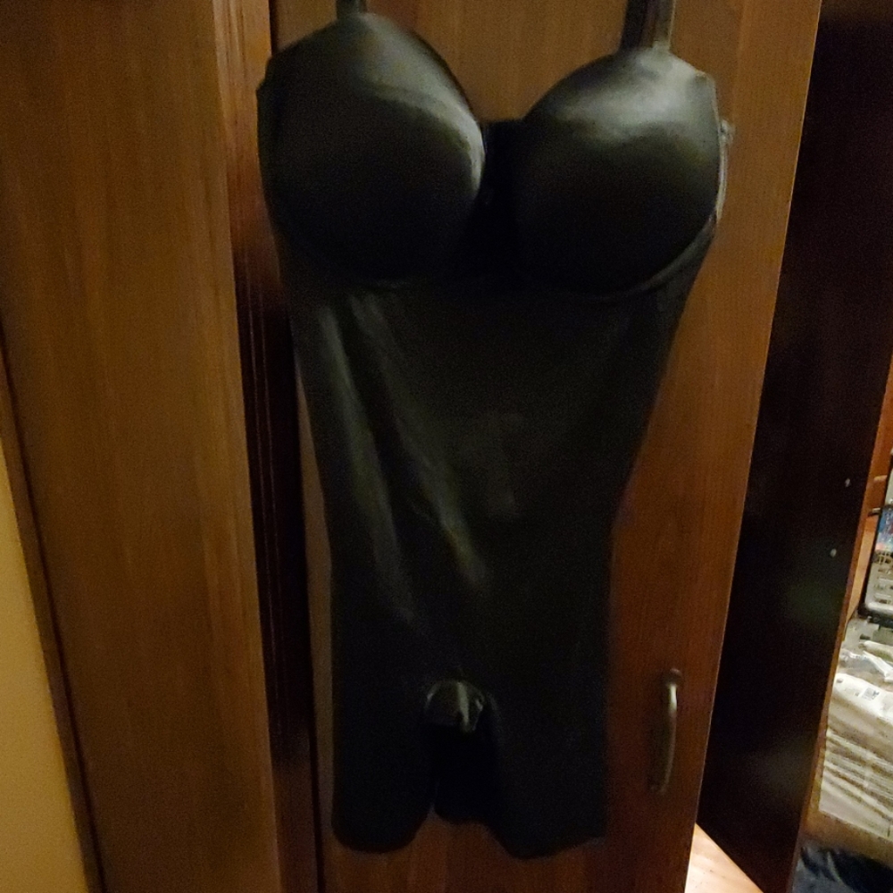 Shaping underwear